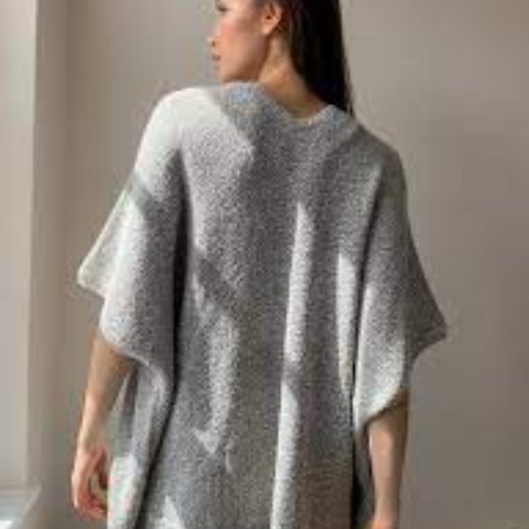 Community (Aritzia) Ionic Cape - Picture 5 of 8